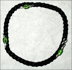 A Chi wristband with peridot and sterling silver, good for Chi and workout. Healing jewelry (wristband), promote Qi (Chi) flow, for energy detox, pain reduction for repetitive strain (stress) injury from computer/vedio game, sports or work.